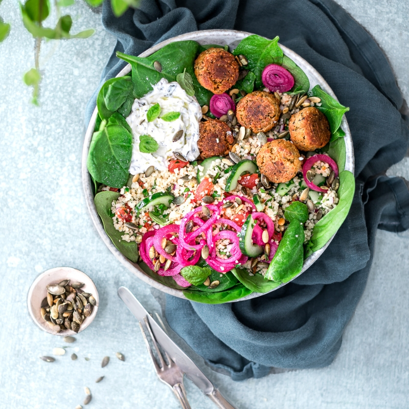 134978-055623-EC UK Falafel salat.png